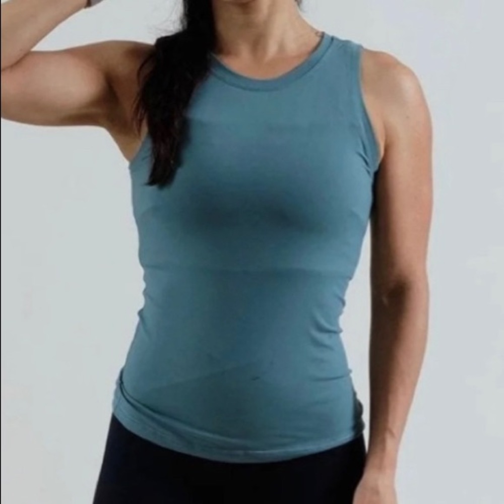 Paragon Fitwear Colombia full length top